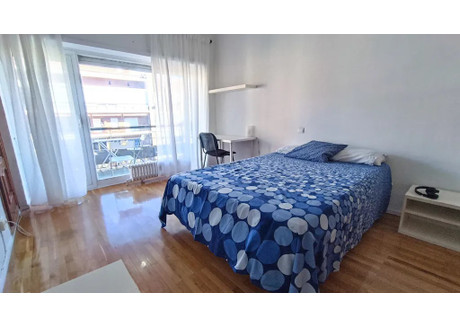 Mieszkanie do wynajęcia - Paseo de la Castellana Madrid, Hiszpania, 180 m², 678 USD (2653 PLN), NET-99726828