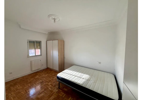 Mieszkanie do wynajęcia - V.C. Puente de Vallecas - A Madrid, Hiszpania, 55 m², 573 USD (2344 PLN), NET-99752940