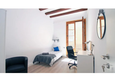 Mieszkanie do wynajęcia - Carrer del Pas de l'Ensenyança Barcelona, Hiszpania, 200 m², 787 USD (3226 PLN), NET-99772879