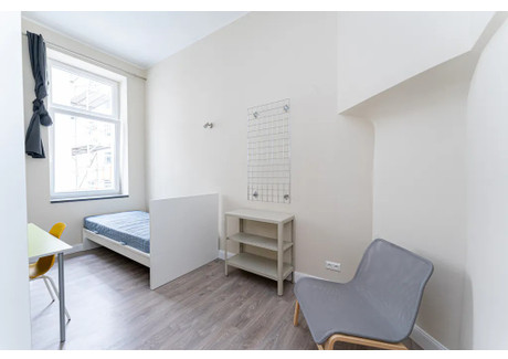 Mieszkanie do wynajęcia - Leibnizstraße Berlin, Niemcy, 104 m², 824 USD (3220 PLN), NET-99874896