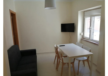 Mieszkanie do wynajęcia - Avenida de Moscavide Loures, Portugalia, 70 m², 2159 USD (8852 PLN), NET-99942572