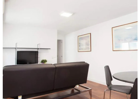 Mieszkanie do wynajęcia - Calle de Mesonero Romanos Madrid, Hiszpania, 50 m², 1403 USD (5654 PLN), NET-92784382