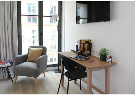 Mieszkanie do wynajęcia - Rue Washington Paris, Francja, 21 m², 2914 USD (11 685 PLN), NET-92810558