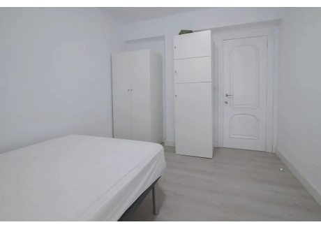 Mieszkanie do wynajęcia - Carrer Porta Coeli Valencia, Hiszpania, 110 m², 419 USD (1752 PLN), NET-92839836