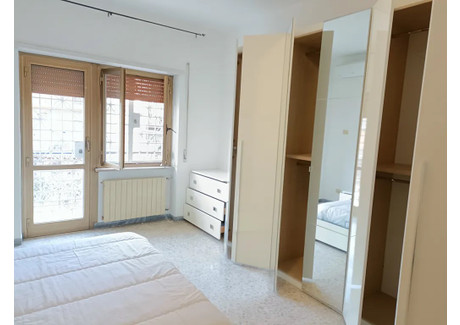 Mieszkanie do wynajęcia - Via Laterina Rome, Włochy, 136 m², 691 USD (2700 PLN), NET-93068539