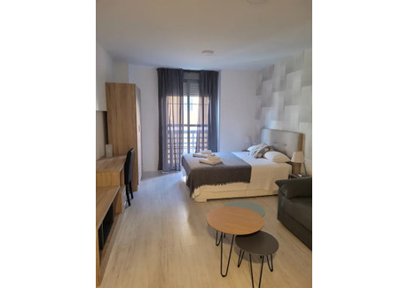 Mieszkanie do wynajęcia - Calle Dos Aceras Málaga, Hiszpania, 25 m², 1458 USD (6049 PLN), NET-93151218