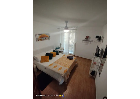 Mieszkanie do wynajęcia - Calle Burguerins Valencia, Hiszpania, 80 m², 623 USD (2556 PLN), NET-93414300