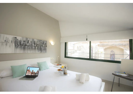 Mieszkanie do wynajęcia - Plaça Miracle del Mocadoret Valencia, Hiszpania, 65 m², 2251 USD (9118 PLN), NET-93615751