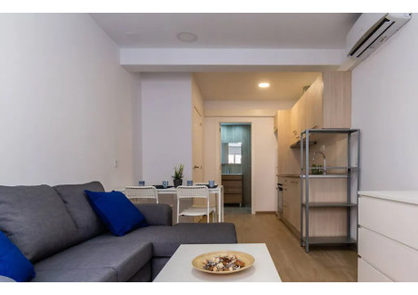 Mieszkanie do wynajęcia - Carrer del Moianès Barcelona, Hiszpania, 45 m², 1330 USD (5109 PLN), NET-93848200