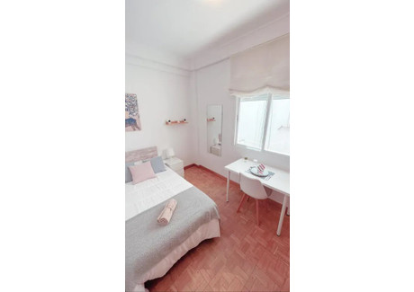 Mieszkanie do wynajęcia - Calle de Velayos Madrid, Hiszpania, 140 m², 603 USD (2503 PLN), NET-93874195