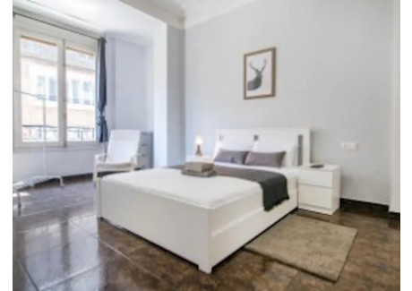 Mieszkanie do wynajęcia - Carrer de Sant Valero Valencia, Hiszpania, 250 m², 589 USD (2375 PLN), NET-93899174