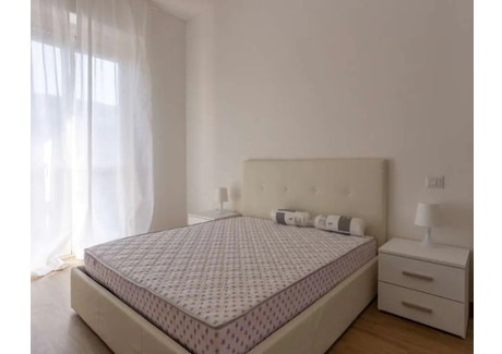 Mieszkanie do wynajęcia - Viale San Gimignano Milan, Włochy, 150 m², 802 USD (3329 PLN), NET-102375121