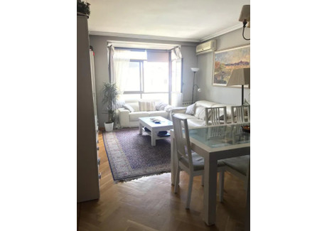 Mieszkanie do wynajęcia - Calle de Julián Rabanedo Madrid, Hiszpania, 105 m², 2197 USD (8589 PLN), NET-65787928