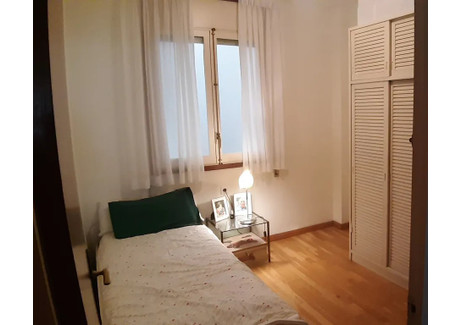 Mieszkanie do wynajęcia - Carrer de Casp Barcelona, Hiszpania, 110 m², 691 USD (2772 PLN), NET-65791990