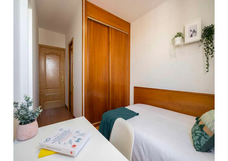 Mieszkanie do wynajęcia - Calle de Bravo Murillo Madrid, Hiszpania, 390 m², 788 USD (3175 PLN), NET-94239392