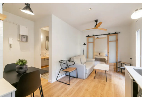 Mieszkanie do wynajęcia - Carrer dels Pescadors Barcelona, Hiszpania, 32 m², 1500 USD (5912 PLN), NET-96237234