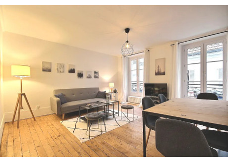 Mieszkanie do wynajęcia - Rue de l'Annonciation Paris, Francja, 45 m², 2572 USD (9954 PLN), NET-96388934