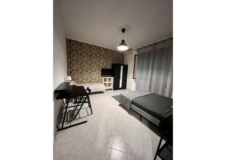 Mieszkanie do wynajęcia - Via delle Naiadi Rome, Włochy, 55 m², 1867 USD (7169 PLN), NET-96530897