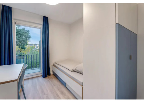 Mieszkanie do wynajęcia - Rathenaustraße Berlin, Niemcy, 18 m², 703 USD (2834 PLN), NET-97888068