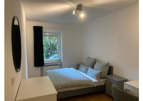 Mieszkanie do wynajęcia - Bettinaplatz Frankfurt Am Main, Niemcy, 90 m², 991 USD (3807 PLN), NET-98452975