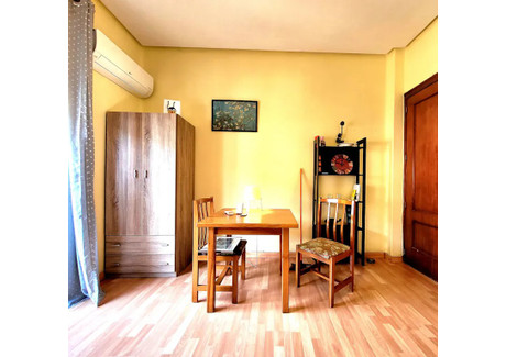 Mieszkanie do wynajęcia - Carrer Doctor Monserrat Valencia, Hiszpania, 25 m², 707 USD (2899 PLN), NET-98668071