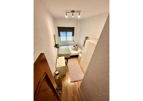 Mieszkanie do wynajęcia - Passeig de Maragall Barcelona, Hiszpania, 140 m², 625 USD (2557 PLN), NET-99317517