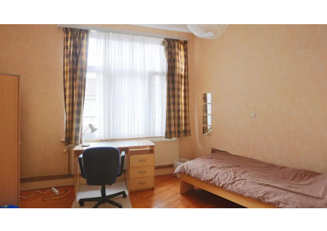 Mieszkanie do wynajęcia - Rue du Champ de la Couronne Brussels, Belgia, 70 m², 514 USD (2109 PLN), NET-90195355