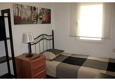 Mieszkanie do wynajęcia - Ronda de Segovia Madrid, Hiszpania, 90 m², 654 USD (2634 PLN), NET-90195780