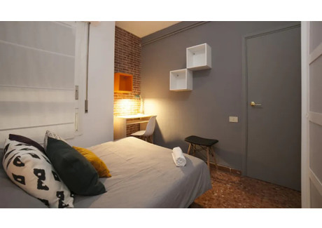 Mieszkanie do wynajęcia - Carrer de Roger de Llúria Barcelona, Hiszpania, 460 m², 912 USD (3530 PLN), NET-90196942