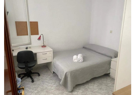 Mieszkanie do wynajęcia - Calle Diego de Almaguer Málaga, Hiszpania, 270 m², 612 USD (2370 PLN), NET-90199300