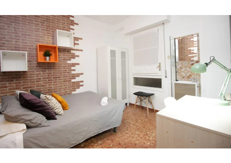 Mieszkanie do wynajęcia - Carrer de Roger de Llúria Barcelona, Hiszpania, 460 m², 916 USD (3518 PLN), NET-90199356