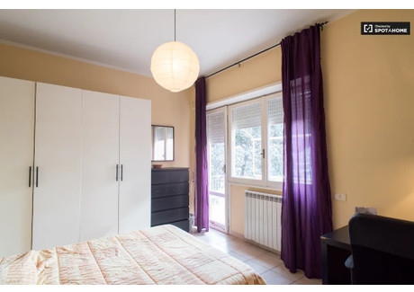 Mieszkanie do wynajęcia - Viale Jonio Rome, Włochy, 140 m², 504 USD (2065 PLN), NET-90204368