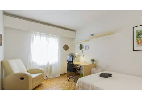 Mieszkanie do wynajęcia - Calle de Rafael Herrera Madrid, Hiszpania, 100 m², 691 USD (2700 PLN), NET-90204618