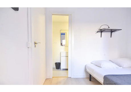 Mieszkanie do wynajęcia - Carrer del Roser Barcelona, Hiszpania, 75 m², 782 USD (2996 PLN), NET-90205543