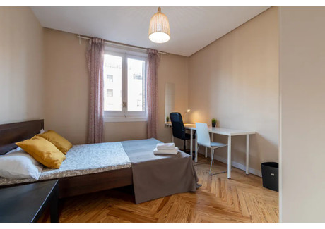 Mieszkanie do wynajęcia - Calle de Narváez Madrid, Hiszpania, 160 m², 787 USD (3170 PLN), NET-90205972