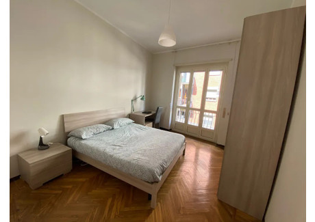 Mieszkanie do wynajęcia - Via Federico Ozanam Turin, Włochy, 120 m², 610 USD (2448 PLN), NET-90206552