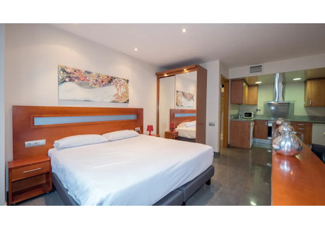 Mieszkanie do wynajęcia - Carrer de Torres i Amat Barcelona, Hiszpania, 35 m², 2674 USD (10 777 PLN), NET-90206995