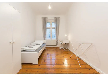 Mieszkanie do wynajęcia - Bornholmer Straße Berlin, Niemcy, 62 m², 740 USD (2969 PLN), NET-90206996