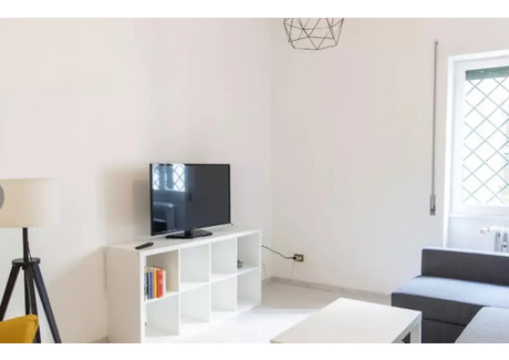 Mieszkanie do wynajęcia - Via Bonifacio VIII Rome, Włochy, 110 m², 1753 USD (7276 PLN), NET-90207149