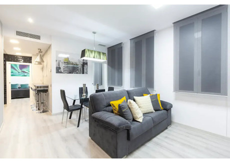 Mieszkanie do wynajęcia - Calle de Gravina Madrid, Hiszpania, 80 m², 1625 USD (6403 PLN), NET-90207421