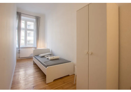 Mieszkanie do wynajęcia - Boxhagener Straße Berlin, Niemcy, 59 m², 755 USD (2893 PLN), NET-90207550