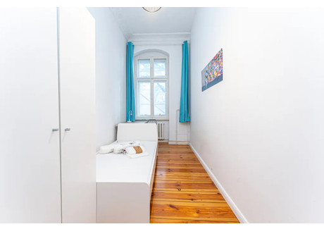 Mieszkanie do wynajęcia - Boxhagener Straße Berlin, Niemcy, 65 m², 615 USD (2521 PLN), NET-90207820