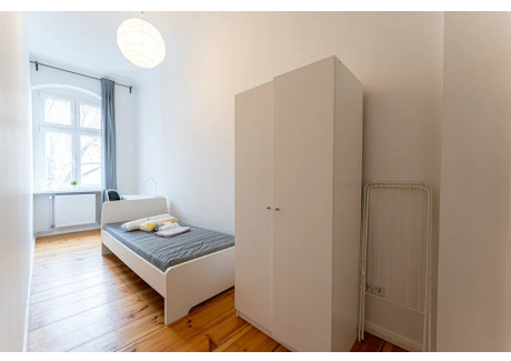 Mieszkanie do wynajęcia - Boxhagener Straße Berlin, Niemcy, 70 m², 623 USD (2392 PLN), NET-90208625