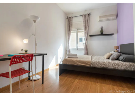 Mieszkanie do wynajęcia - Calle Marqués del Riscal Madrid, Hiszpania, 200 m², 684 USD (2755 PLN), NET-90209466