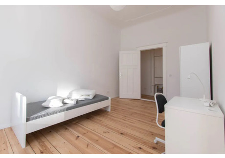 Mieszkanie do wynajęcia - Hermannstraße Berlin, Niemcy, 147 m², 752 USD (2942 PLN), NET-90209786