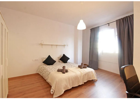 Mieszkanie do wynajęcia - Carrer d'Alí bei Barcelona, Hiszpania, 85 m², 841 USD (3289 PLN), NET-90200304