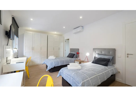 Mieszkanie do wynajęcia - Rambla de Badal Barcelona, Hiszpania, 160 m², 1216 USD (4901 PLN), NET-90202231