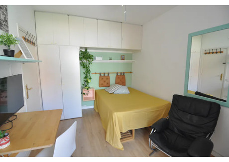 Mieszkanie do wynajęcia - Carrer de Sicília Barcelona, Hiszpania, 100 m², 656 USD (2566 PLN), NET-90203587