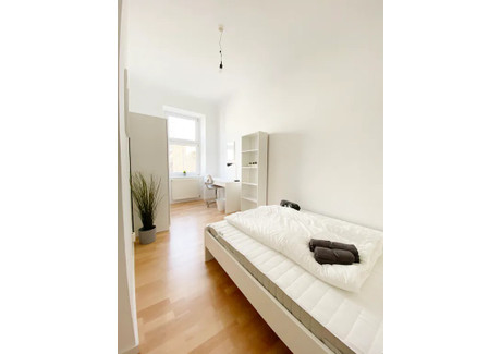 Mieszkanie do wynajęcia - Wallensteinstraße Vienna, Austria, 77 m², 629 USD (2610 PLN), NET-90214076