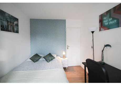 Mieszkanie do wynajęcia - Rue Mozart Clichy, Francja, 90 m², 833 USD (3409 PLN), NET-90214234